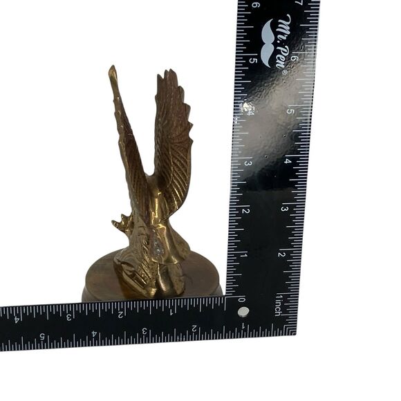 Vintage Solid Brass American Eagle Paperweight Statue Sculpture on Wood Base - Picture 11 of 11